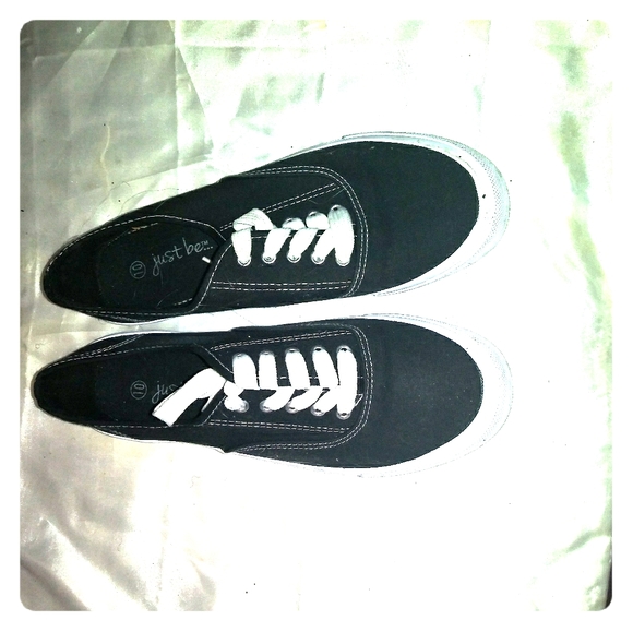 Sneakers - Picture 1 of 2